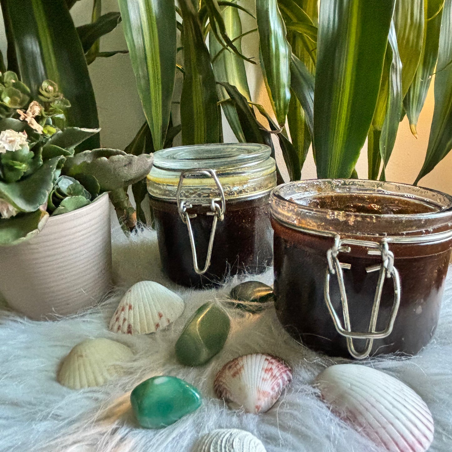 Honey exfoliating body scrub